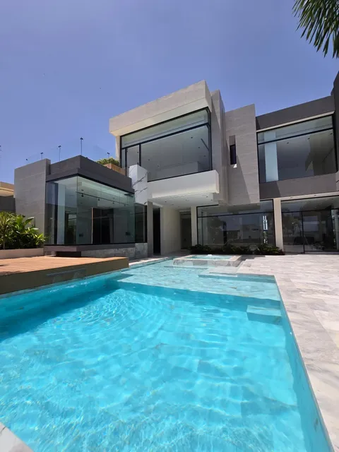 En Venta Lujosa  Casa  En Villas Lechería 