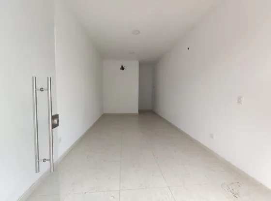 Local En Arriendo En San Miguel. Cod A24294