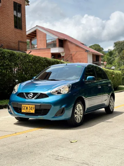 Nissan March 1.6 Sense Mecánico
