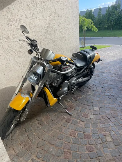 Harley Davidson V Road