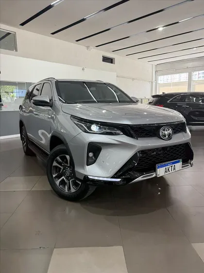 Toyota Hilux Sw4 Toyota Hilux Sw4 Srx 2.8 Platinium 7 Lugares Disel 4x4 Blind
