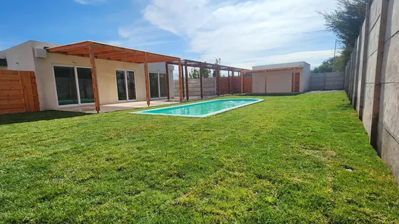 Casa Nueva En Arriendo 3 Dormitorios 110m2 Con Piscina