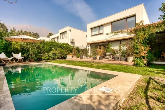 La Reina Alta, Moderna Y Cómoda Casa En Venta En C...