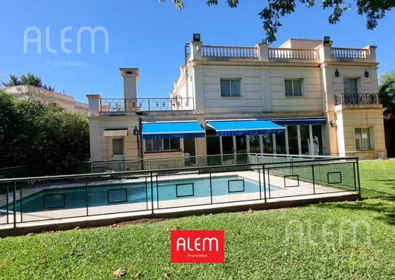 Casa En Venta  El Ombu (7 Dormitorios)