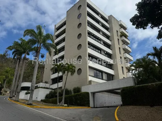 Se Alquila Bello Apartamento Ph En Colinas De Valle Arriba Mls 26-17689