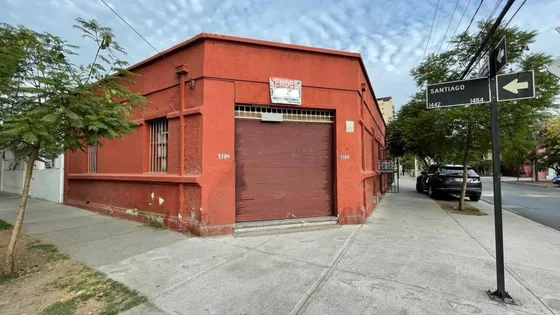 Casa Esquina Con Local Comercial En Venta