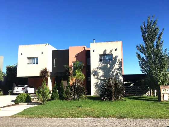 Venta De Casa 7 Ambientes Country Los Talas Caning