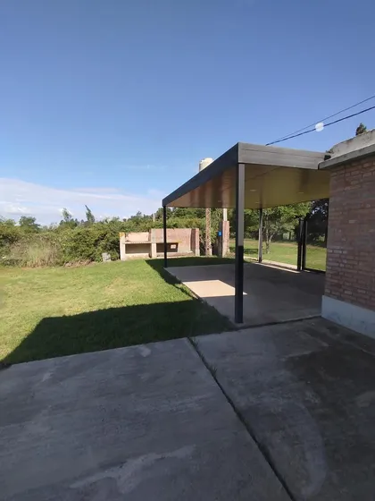 Casa Nueva Sobre Amplio Terreno En San Jorge