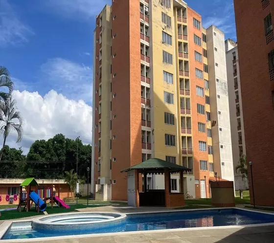 Apartamento En Res Doral Country Club El Rincón 