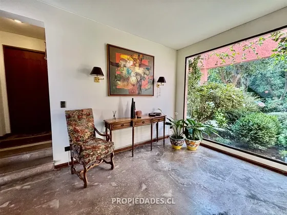 Casa En Venta De 5 Dorm. En Lo Barnechea