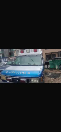 Ford Econoline Ambulancia