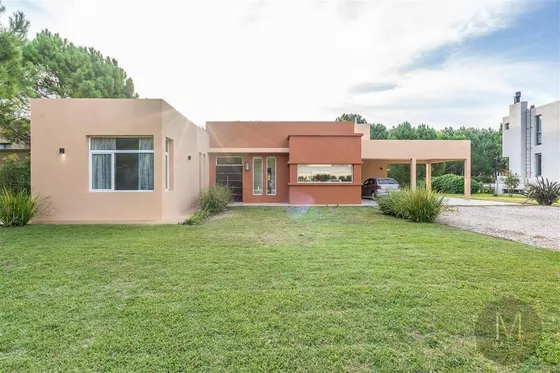 Casa En Venta 4 Ambientes Pinamar La Herradura