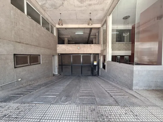 Cochera Cubierta En Venta Wilde Centro