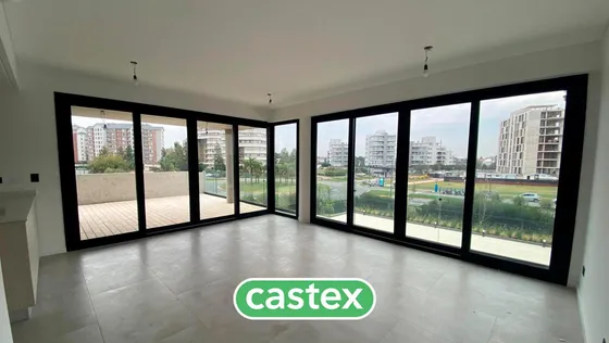 Hermoso Departamento De 3 Ambientes En Planta Baja Con Jardín. Puerto Escondido. Nordelta.