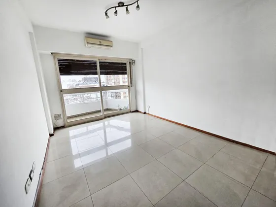 Venta Departamento De 3 Ambientes Con Balcón En Palermo Apto Profesional Y Crédito Hipotecario