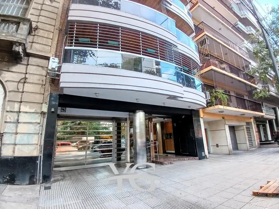 Departamento En  Venta 3 Amb Con Cochera Y Baulera En Caballito