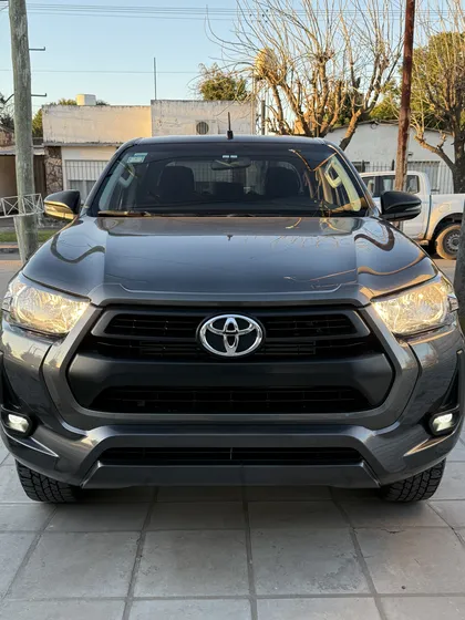 Toyota Hilux Pick-up 2.4 Cd Sr 150cv 4x2 At