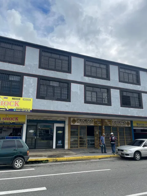 Alquiler Local Comercial Av Cedeño Valencia A Pie De Calle Mp Solo Clientes