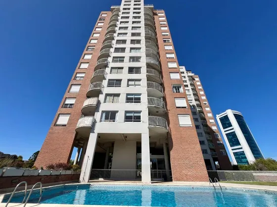 Depto Loft Piso 14 Con Amplio Balcon C/ Parrilla