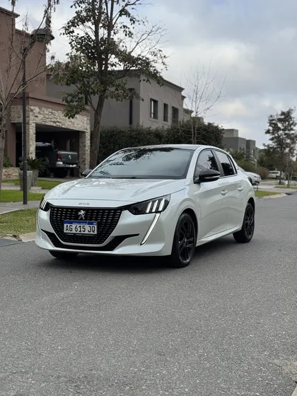 Peugeot 208 1.6 Style Tiptronic
