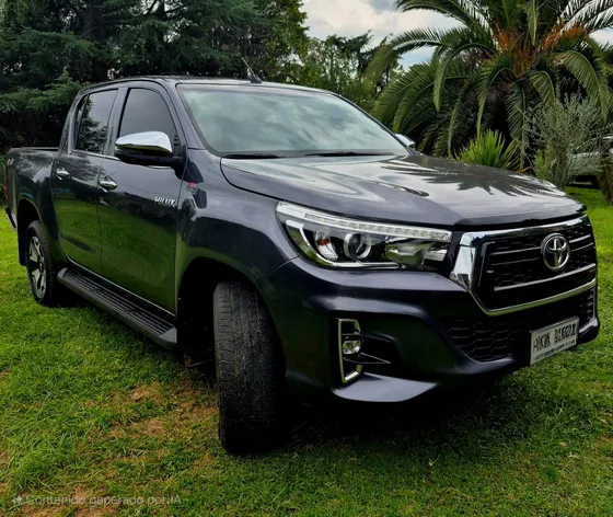 Toyota Hilux Pick-up 2.8 Cd Srx 177cv 4x4 At