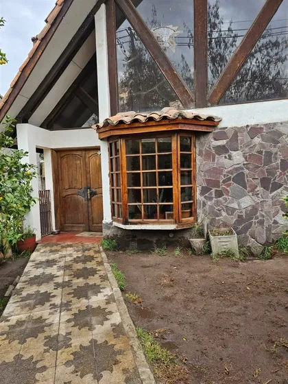 Casa En Venta De 5 Dorm. En Macul
