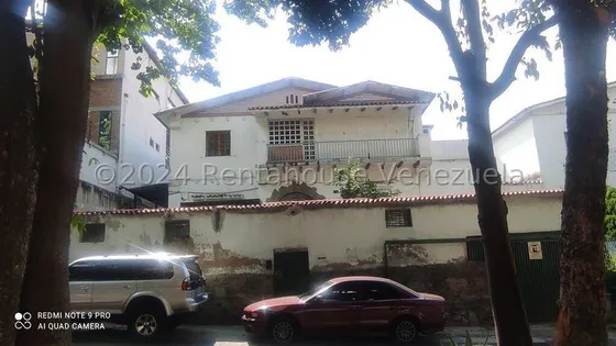   25-5156   Alquiler De Cómoda Casa Para Oficinas O Consultorios (ya)