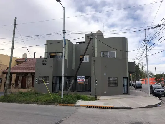 Departamento Tipo Casa En Venta En Wilde Oeste