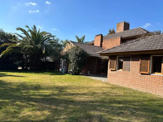 Casa En Alquiler 4 Amb-  Quincho/parrilla - Venado 2 Canning