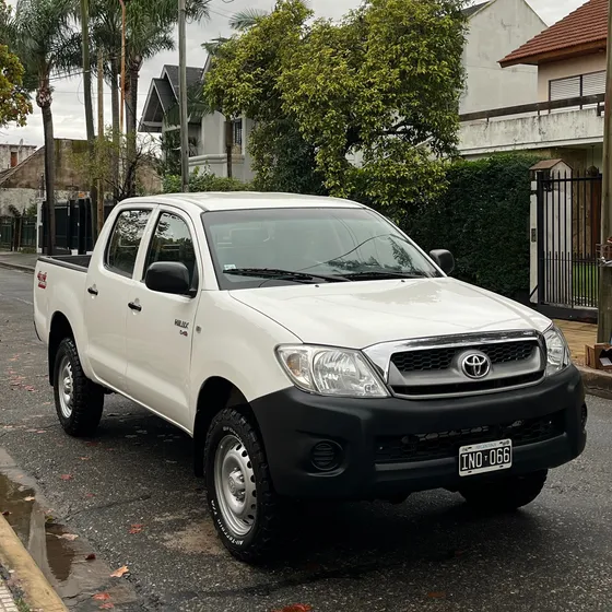 Toyota Hilux Pick-up 2.5 Dx Pack Cab Doble 4x4 (2009)