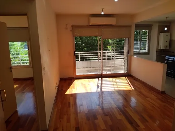 Departamento En San Cristóbal, Cercano A Estación Entre Ríos Del Subte Línea E