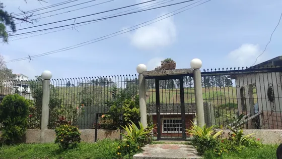 Best House Vende Hermoso Chalet En Colinas De San Antonio