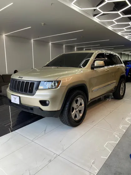 Jeep Grand Cherokee Laredo