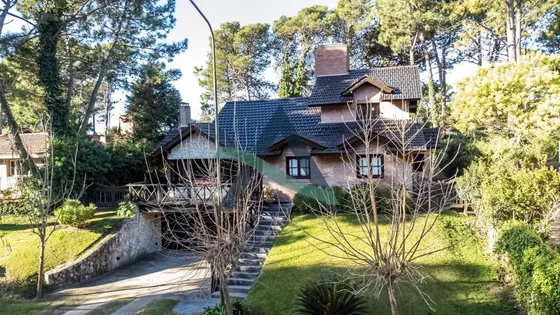 Casa 5 Ambientes C/ Dependencia. Venta Pinamar