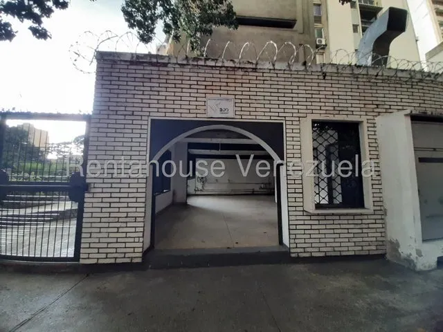 Jg Cod Flex 25-6235 Se Alquila Local A Pie De Calle Plene Avenida Solano Sabana Grande Negociable