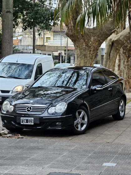 Mercedes-benz Clase C 2.2 C220 Sportcoupe Cdi Plus