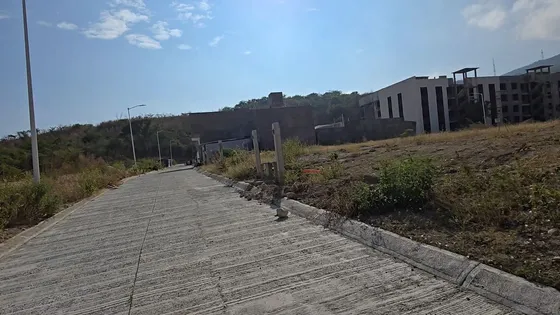 Lote En Venta En Colina Universidad
