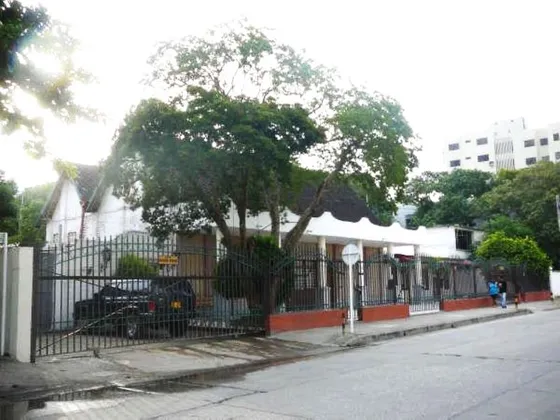 Casa Lote Con Amplio Potencial Para Desarrollos Inmobiliarios De Naturaleza Diversa, Ubicado Sobre El Mayor Corredor Comercial Del Barrio De Manga Cod 67706