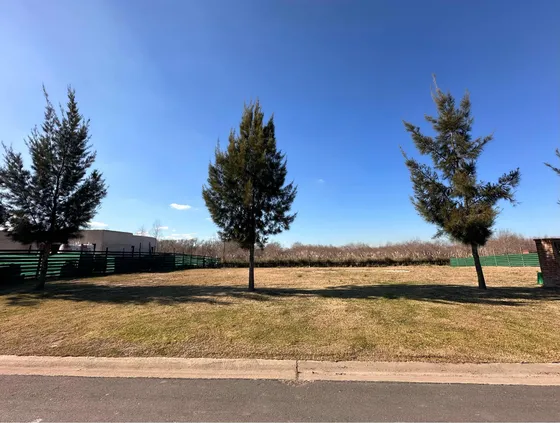 Estratégico Lote - Barrio El Naudir Aguas Privadas - Venta Dueño Directo