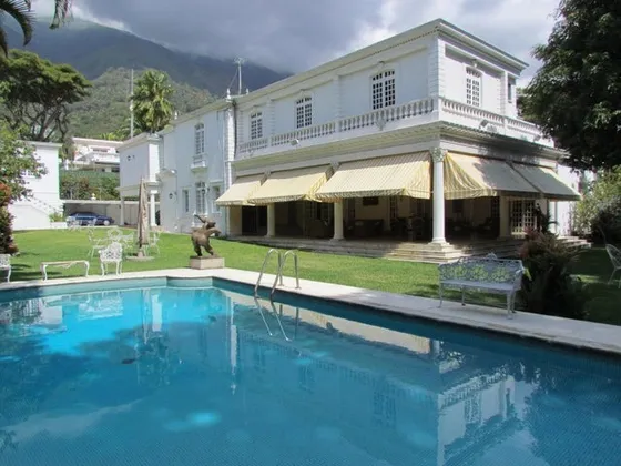 Se Vende Casa En Coutry Club Mls #25-13547