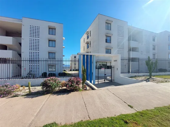 Departamento Semi-amoblado De 2d / 1b En La Serena