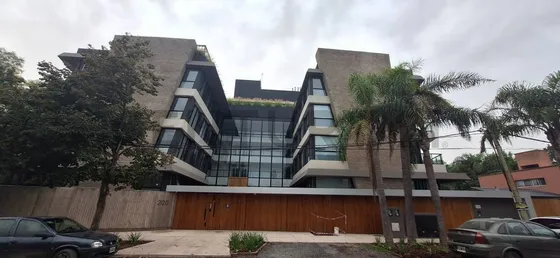 Venta De Monoambiente, Con Patio Y Cochera, Premium,  Parque Leloir