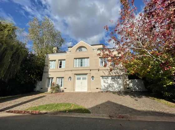 Casa  En Alquiler En Marina Canestrari, San Fernando, G.b.a. Zona Norte