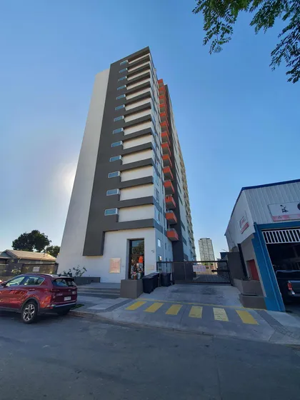 Arriendo Depto Central Amoblado C/ Estacionamiento