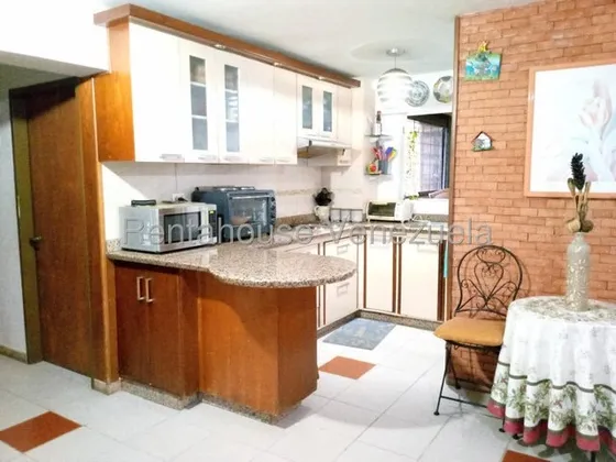 Maria Gonzalez 25-18963 Apartamento En Venta Tazajal Naguanagua, Planta Baja, Conjunto Privado Con Agua De Pozo Cerca De Centro Comerciales.