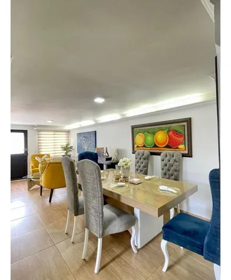 Venta Espectacular Casa Remodelada 3 Niveles Av Sur, Conjunto Cerrado