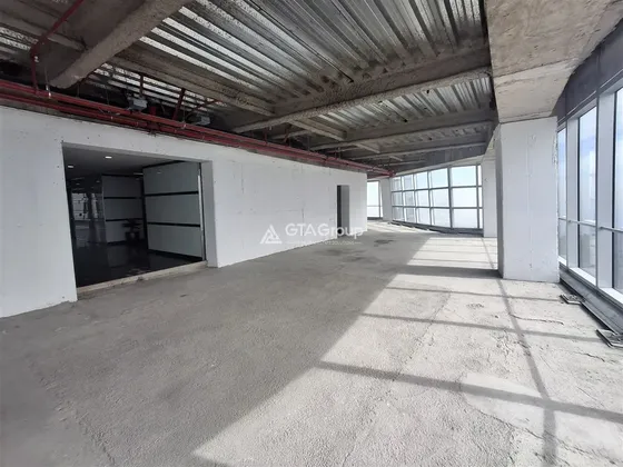 Arriendo Planta 1094 M2 Obra Gruesa Divisible