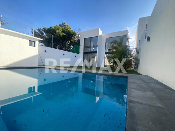 Casa En Venta En Morelos,  Fraccionamiento Real De Oaxtepec