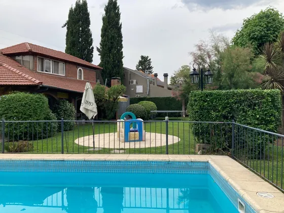 Solo Febrero Disponible - Hermosa Casa En Alquiler Temporal Country Banco Provincia Sobre 2 Lotes -