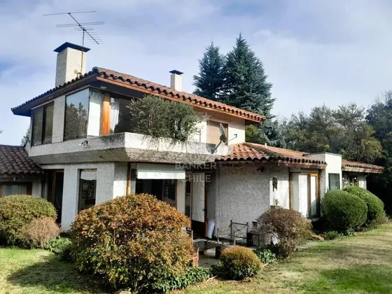 Casa 6 Dormitorios, Con Gran Terreno Y Buena Conectividad